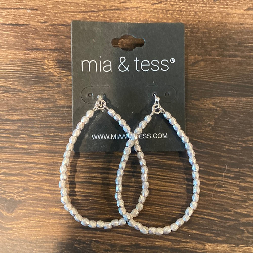 Metal bead hoops